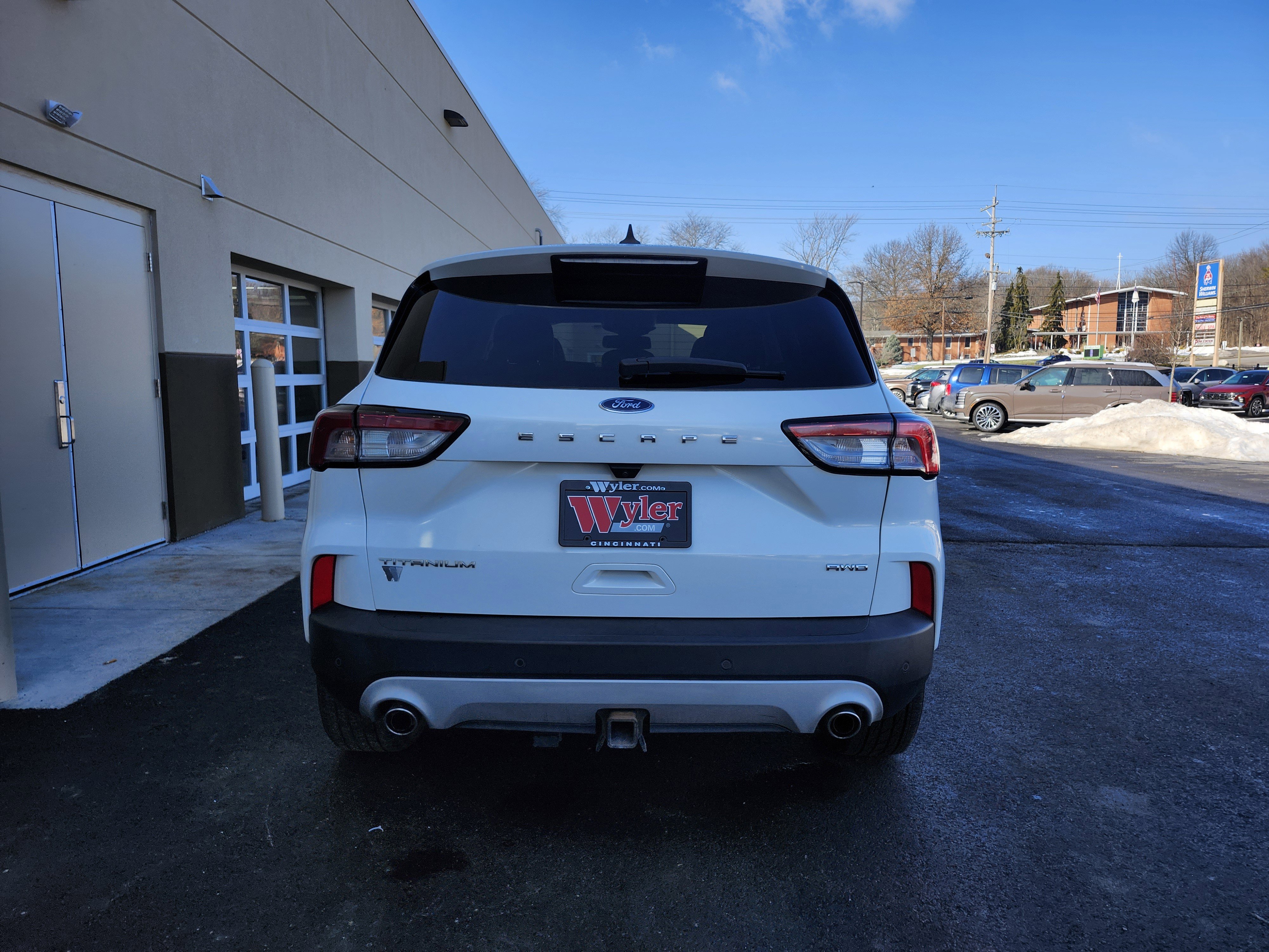 Used 2022 Ford Escape Titanium w/ Class II Trailer Tow Package image 33