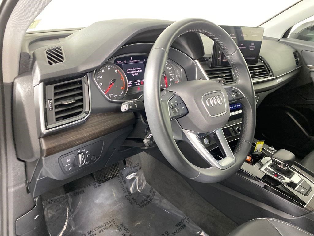 Used 2024 Audi Q5 2.0T Premium image 11