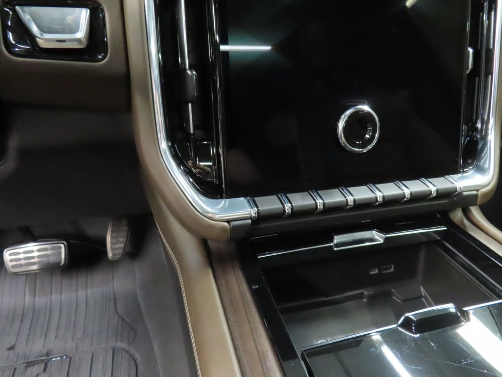 Used 2025 GMC Yukon XL Denali Ultimate AWD/4WD image 68