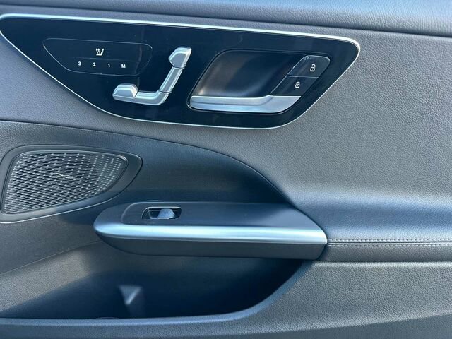 Certified 2025 Mercedes-Benz C 300 Sedan image 21