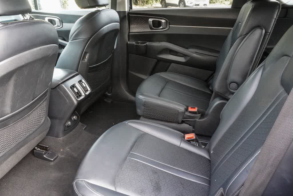 Used 2023 Kia Sorento EX FWD image 14