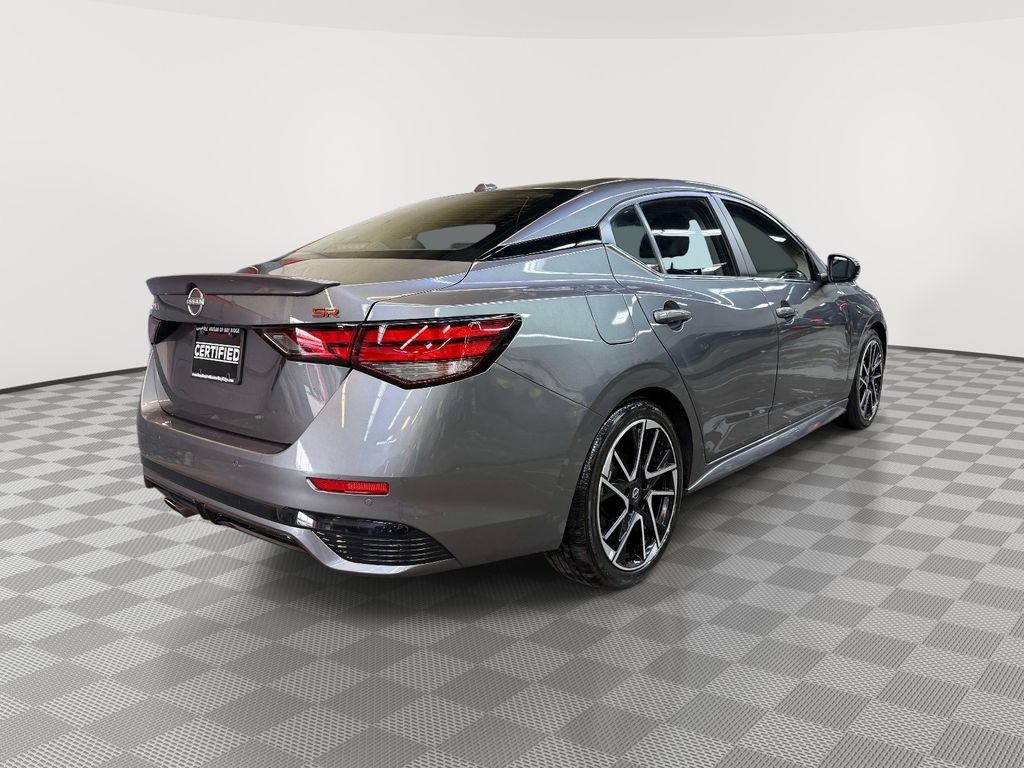 Used 2025 Nissan Sentra SR w/ SR Premium Package FWD image 6