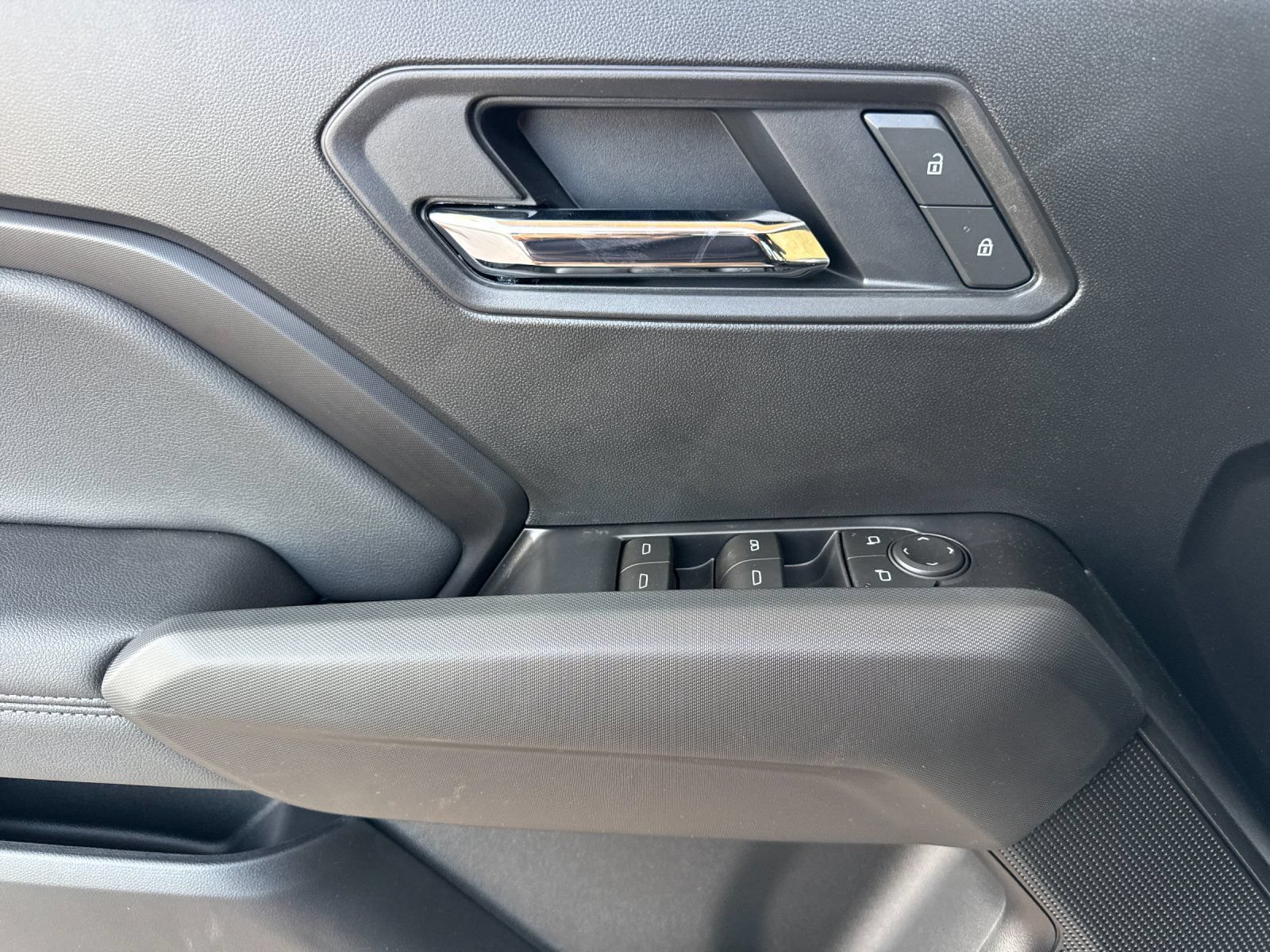 New 2026 GMC Canyon Elevation w/ Technology Package RWD image 11