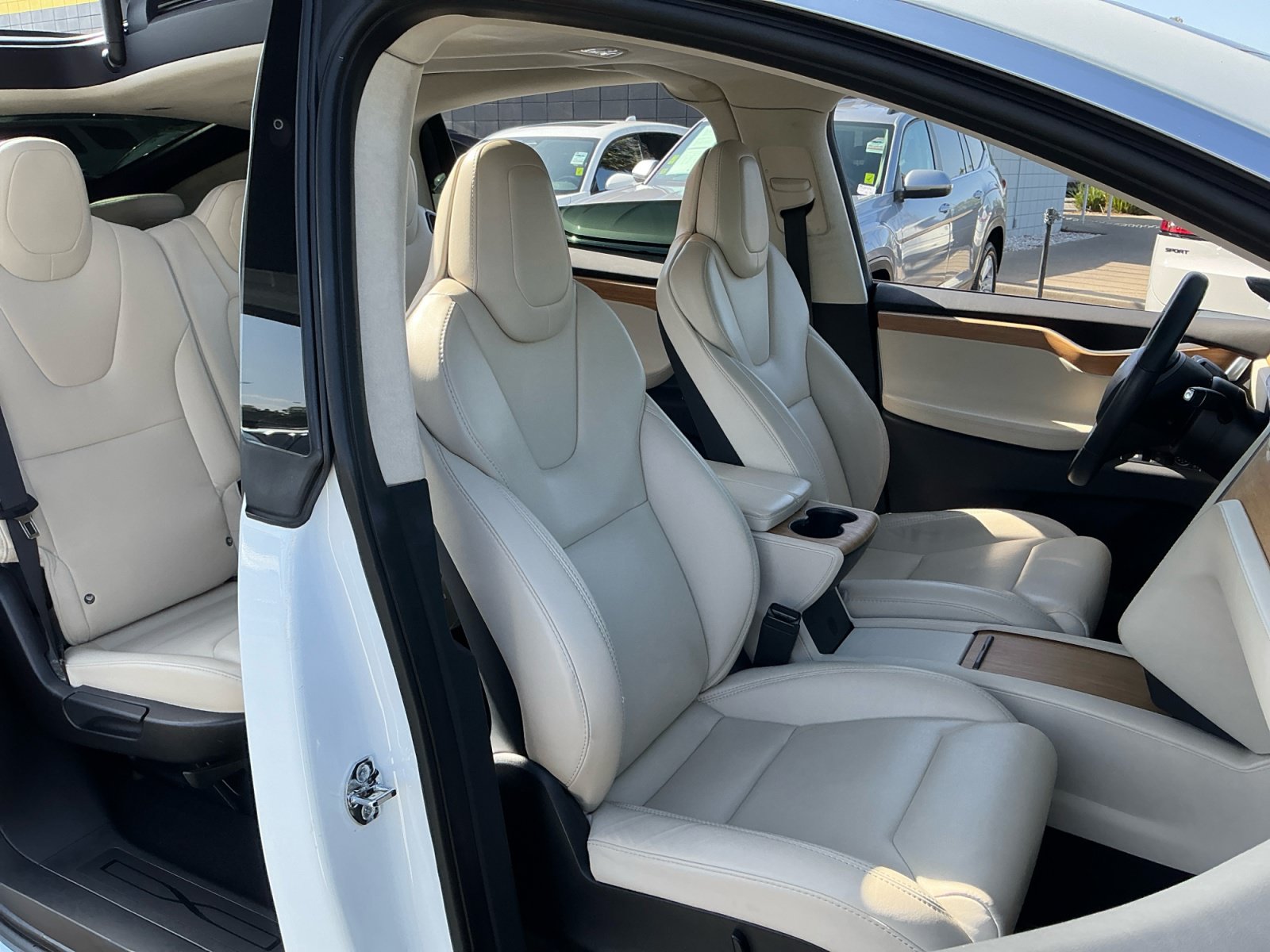 Used 2019 Tesla Model X 75D AWD/4WD image 21