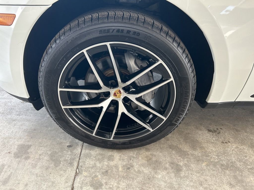 Used 2022 Porsche Macan image 14