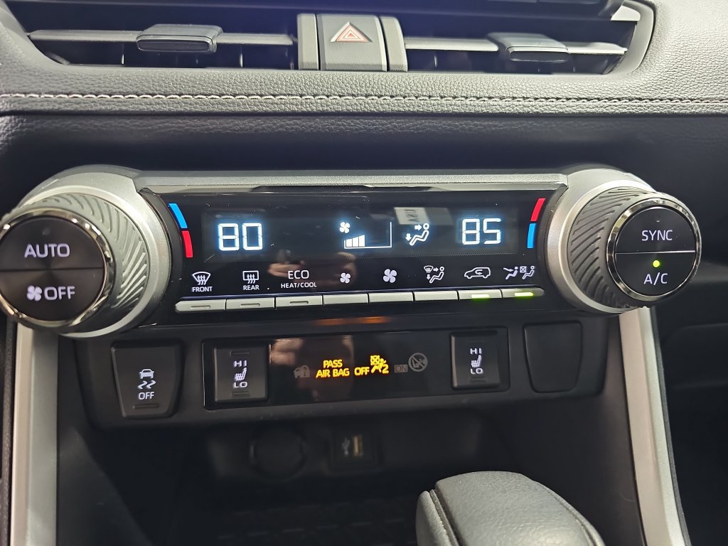 Used 2024 Toyota RAV4 XLE w/ Convenience Package AWD/4WD image 28