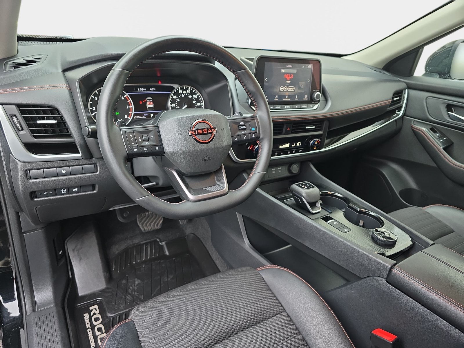 Used 2025 Nissan Rogue SV AWD/4WD image 18