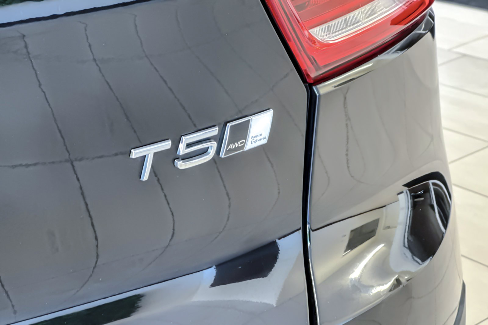 Used 2022 Volvo XC40 T5 R-Design w/ Advanced Package AWD/4WD image 27