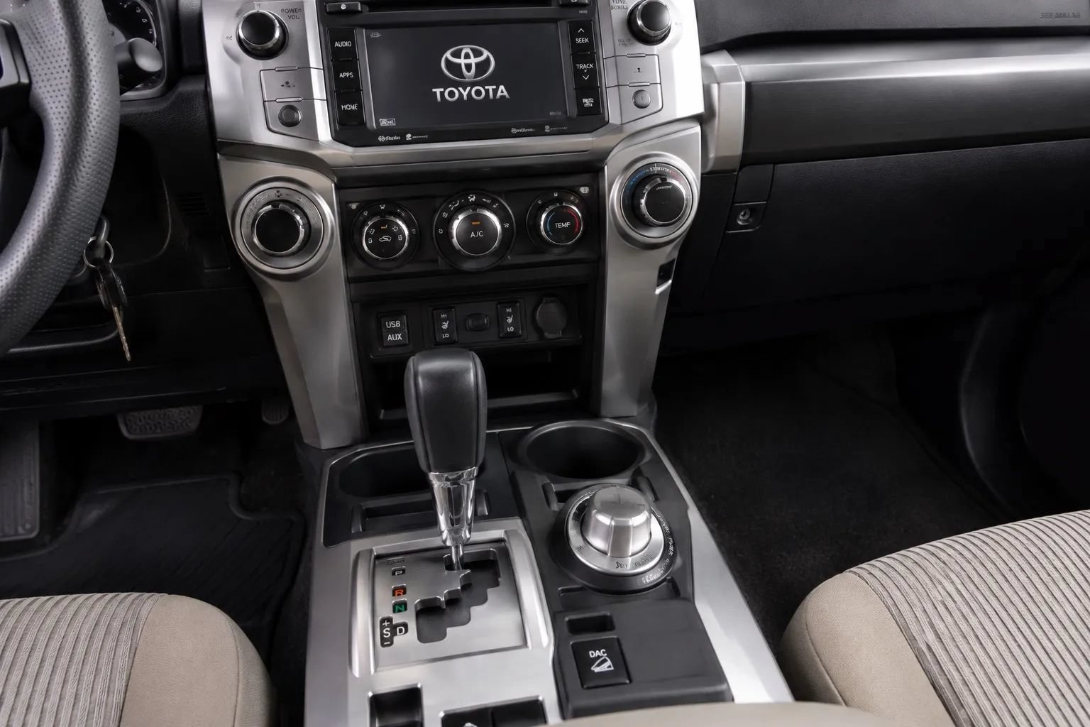 Used 2019 Toyota 4Runner SR5 AWD/4WD image 13