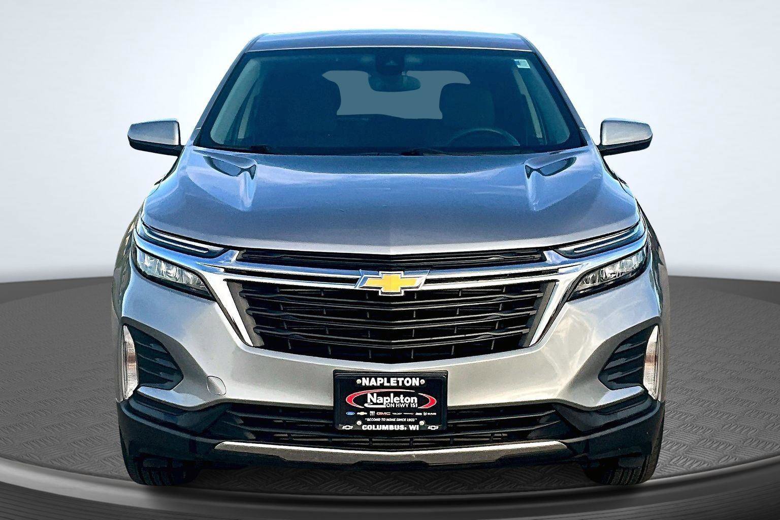 Used 2023 Chevrolet Equinox LT image 3