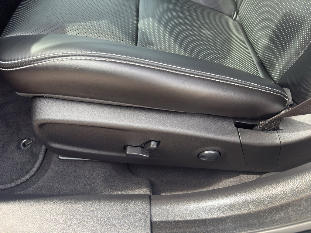 Used 2023 Chrysler 300 S w/ Comfort Group image 15