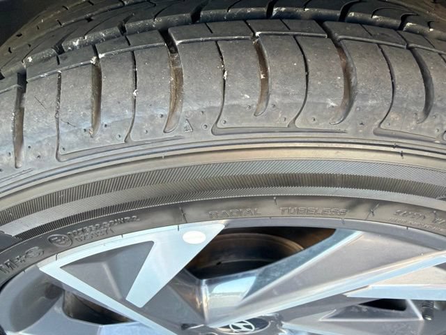 Used 2025 Hyundai Elantra Limited FWD image 22