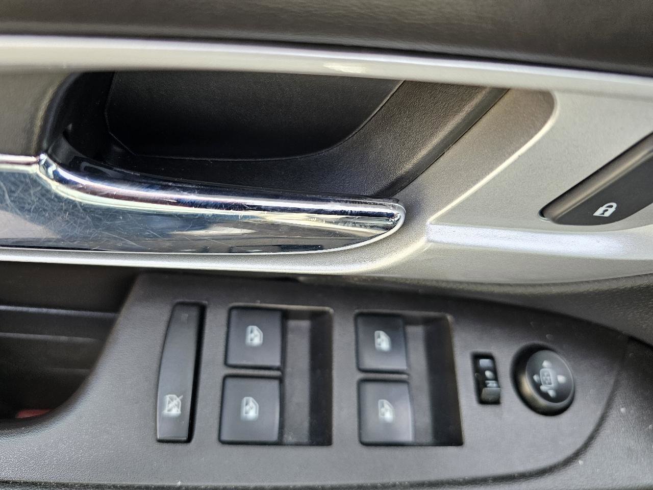 Used 2015 GMC Terrain SLT w/ LPO, Protection Package image 7