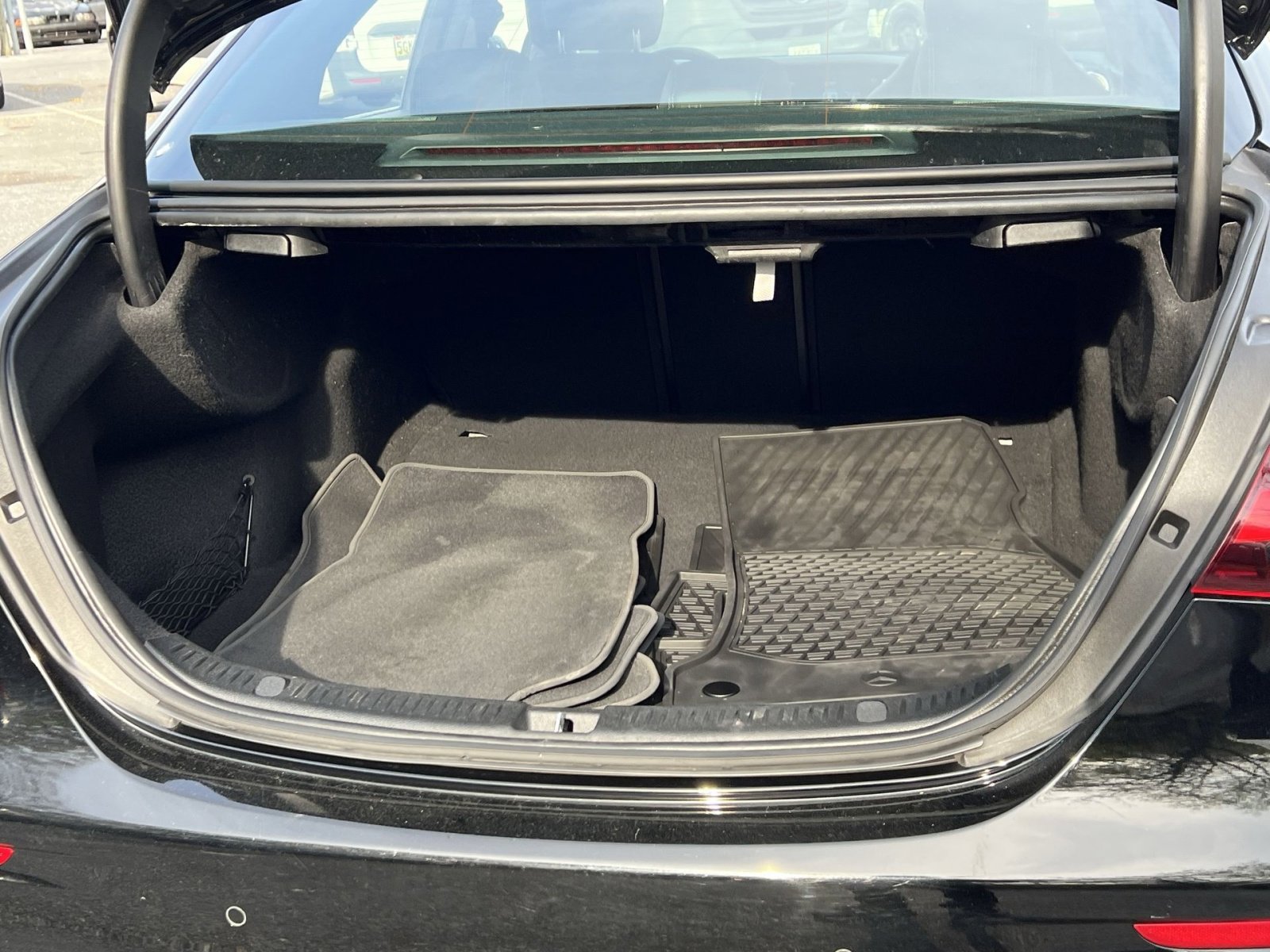 Certified 2021 Mercedes-Benz E 350 4MATIC Sedan w/ Premium Package image 24