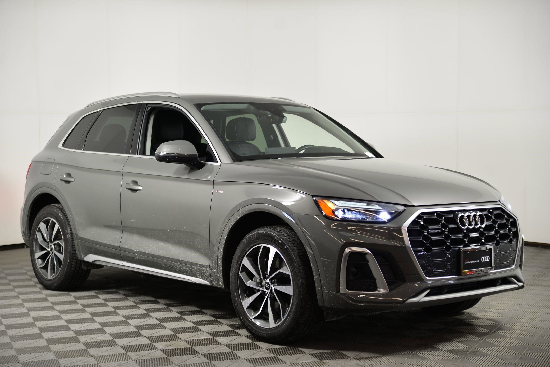 Certified 2023 Audi Q5 2.0T Premium w/ Convenience Package image 5