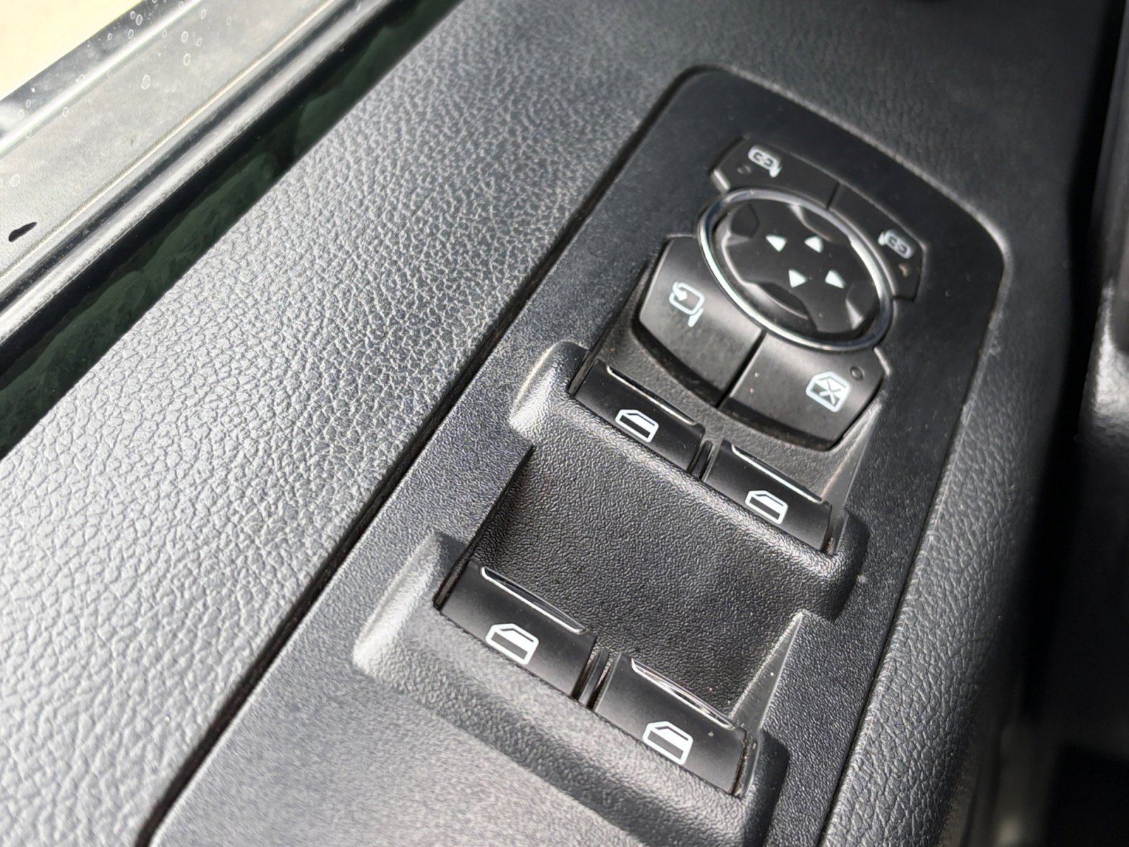 Used 2017 Ford F150 Limited AWD/4WD image 16