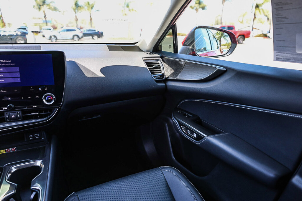 Used 2024 Lexus NX 350 AWD w/ Vision Package image 5