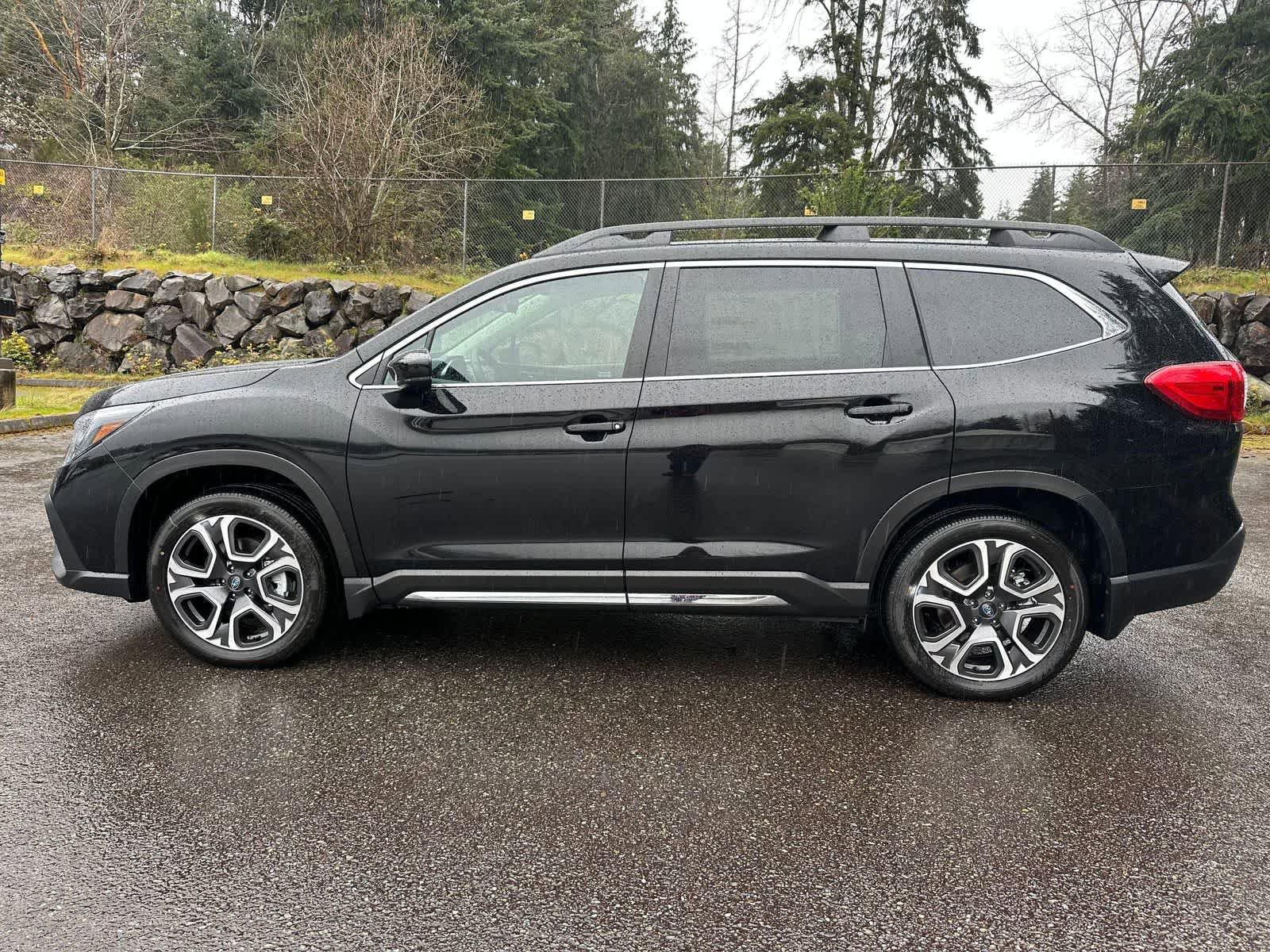 New 2026 Subaru Ascent Limited image 2