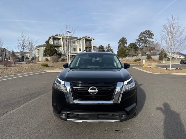 Used 2023 Nissan Pathfinder Platinum w/ Cargo Package image 10