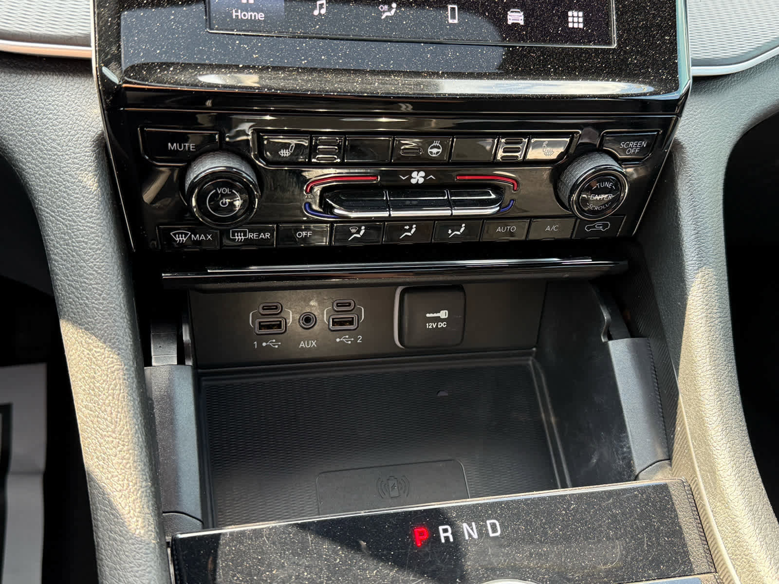 Used 2024 Jeep Grand Cherokee L Laredo w/ Luxury Tech Group I RWD image 19