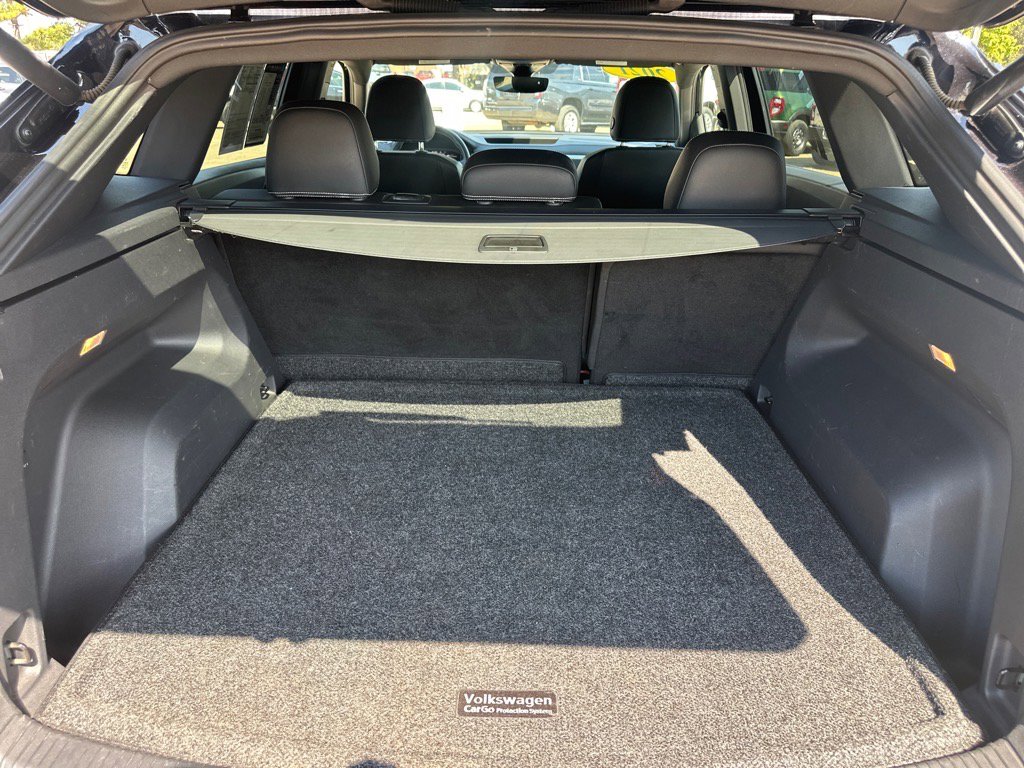 Used 2021 Volkswagen Atlas Cross Sport SEL image 11