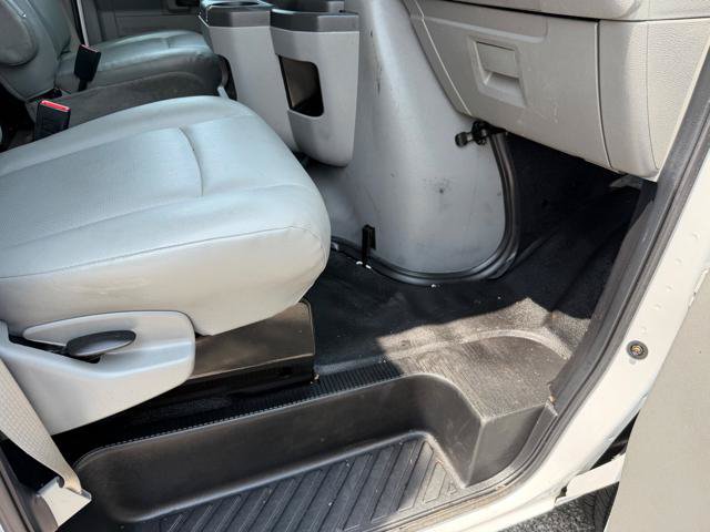 Used 2018 Ford E-350 and Econoline 350 Super Duty w/ Power Windows & Locks Group RWD image 11