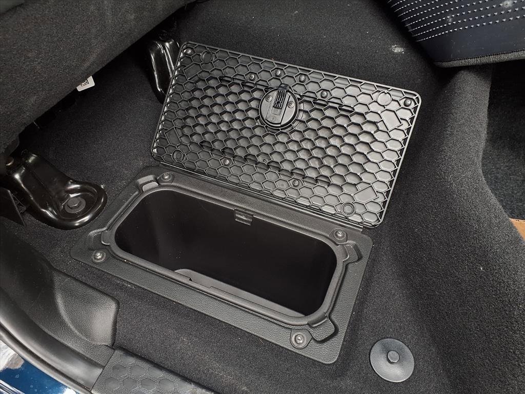 Used 2024 RAM 2500 Big Horn w/ Bed Utility Group image 17