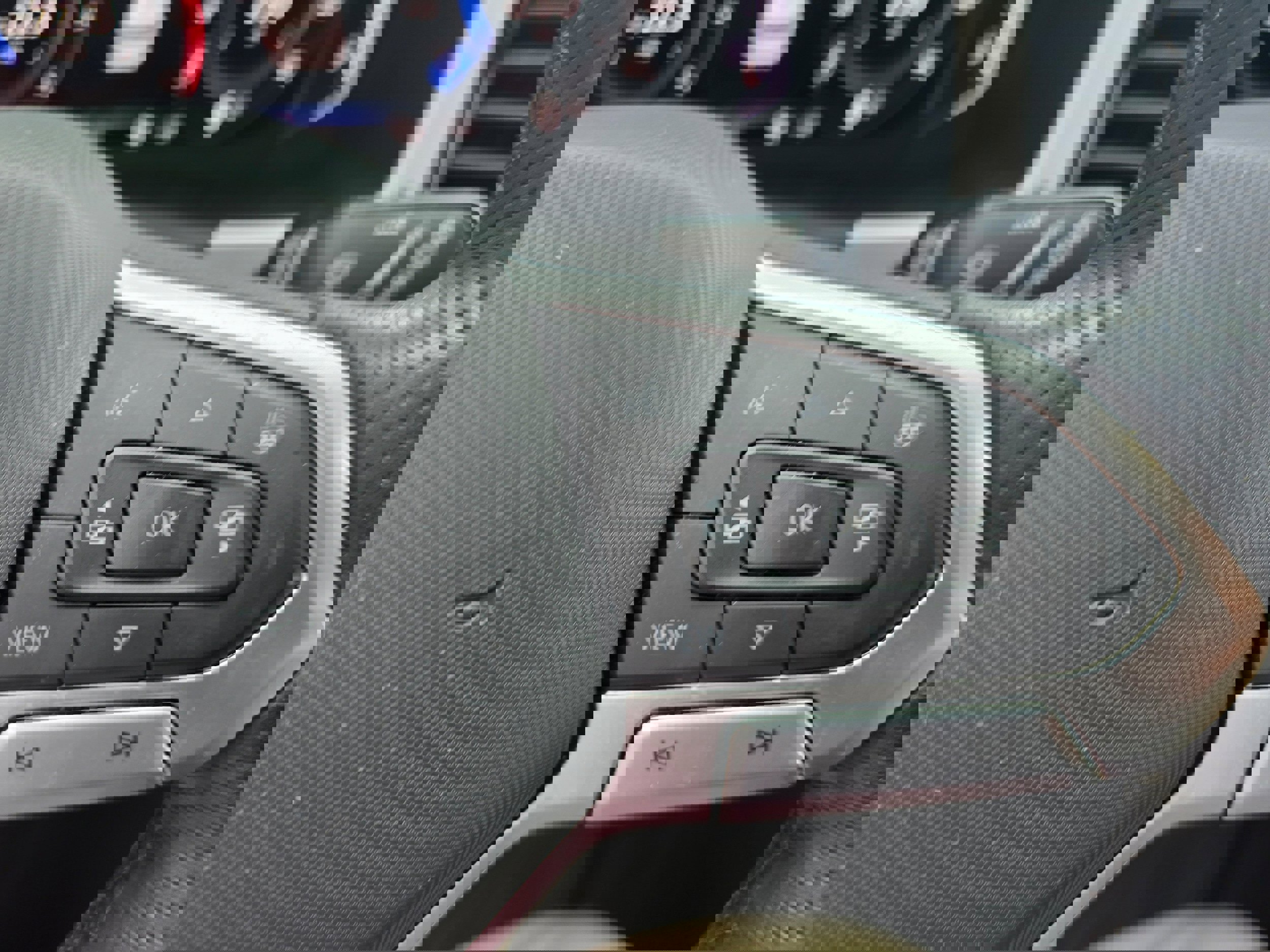 Certified 2022 Volkswagen Atlas Cross Sport SEL R-Line image 19