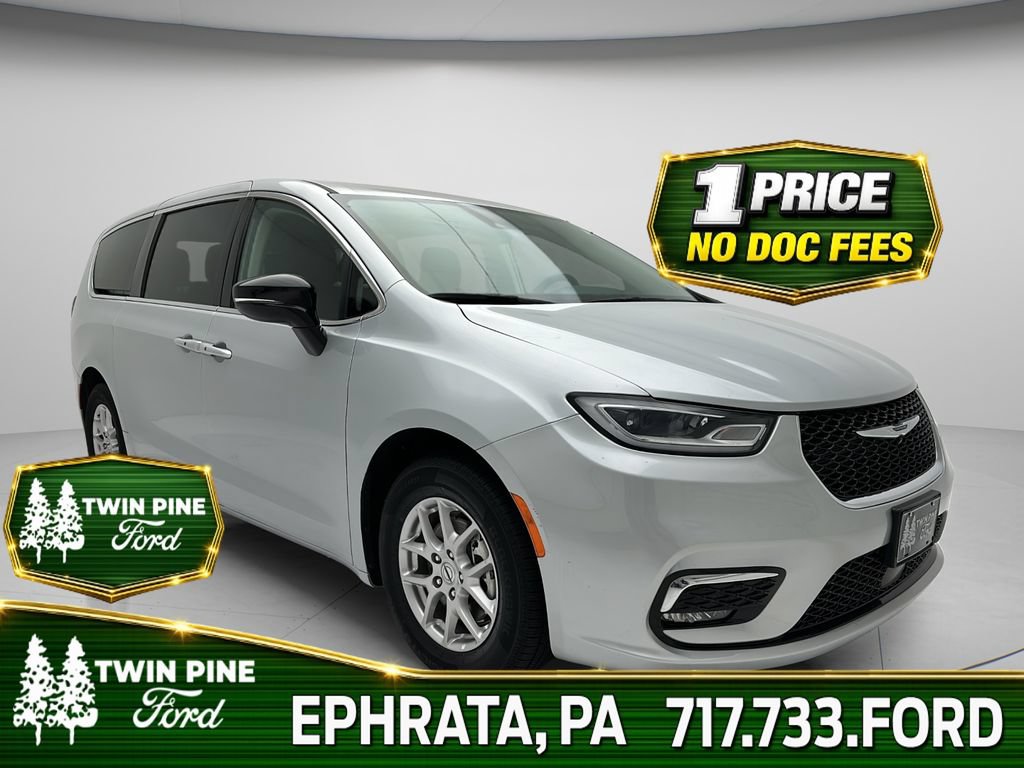 Used 2024 Chrysler Pacifica Touring-L FWD video 1