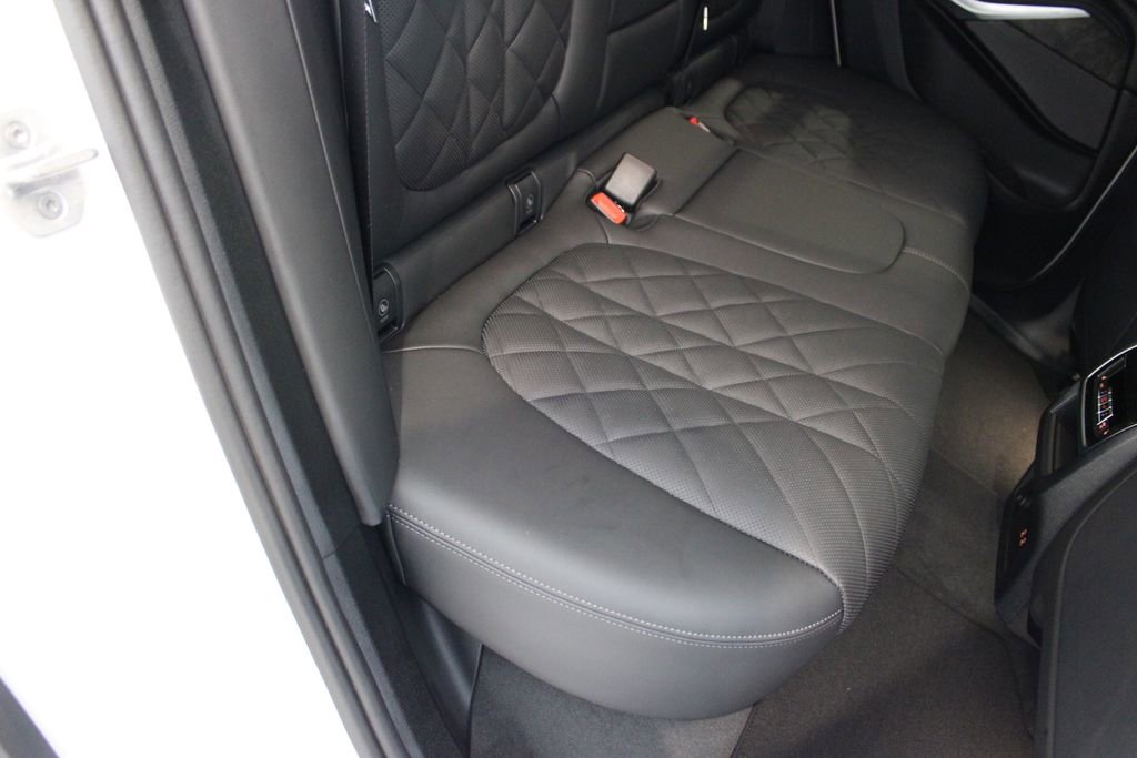 New 2026 BMW X5 xDrive50e image 23