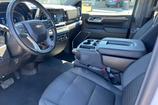Used 2025 Chevrolet Silverado 1500 LT RWD image 4