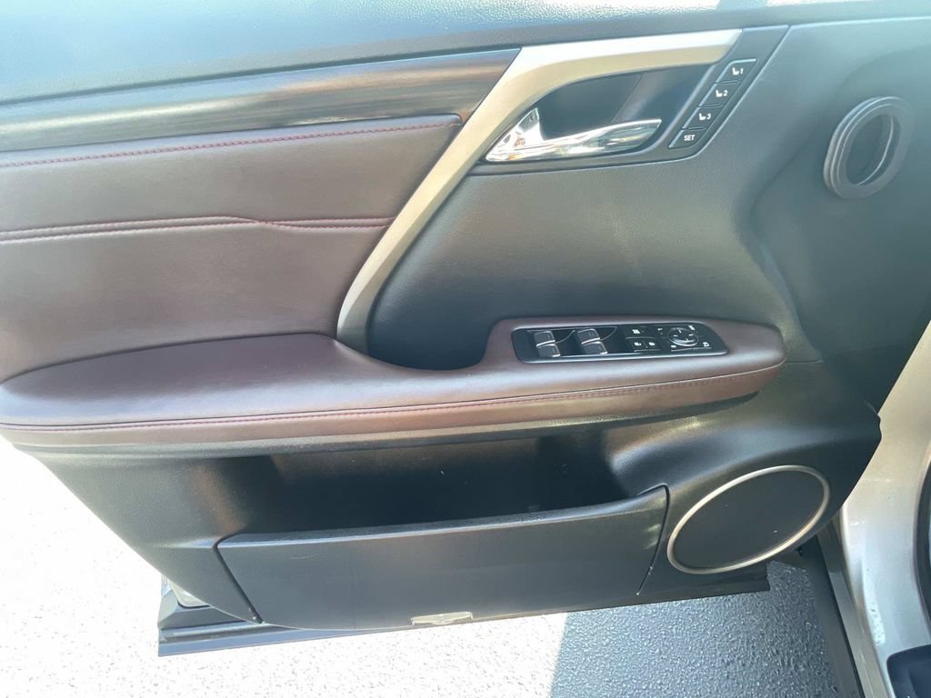 Used 2019 Lexus RX 350L FWD image 18