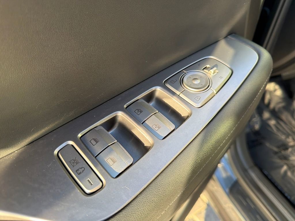 Used 2023 Hyundai Palisade SE image 11