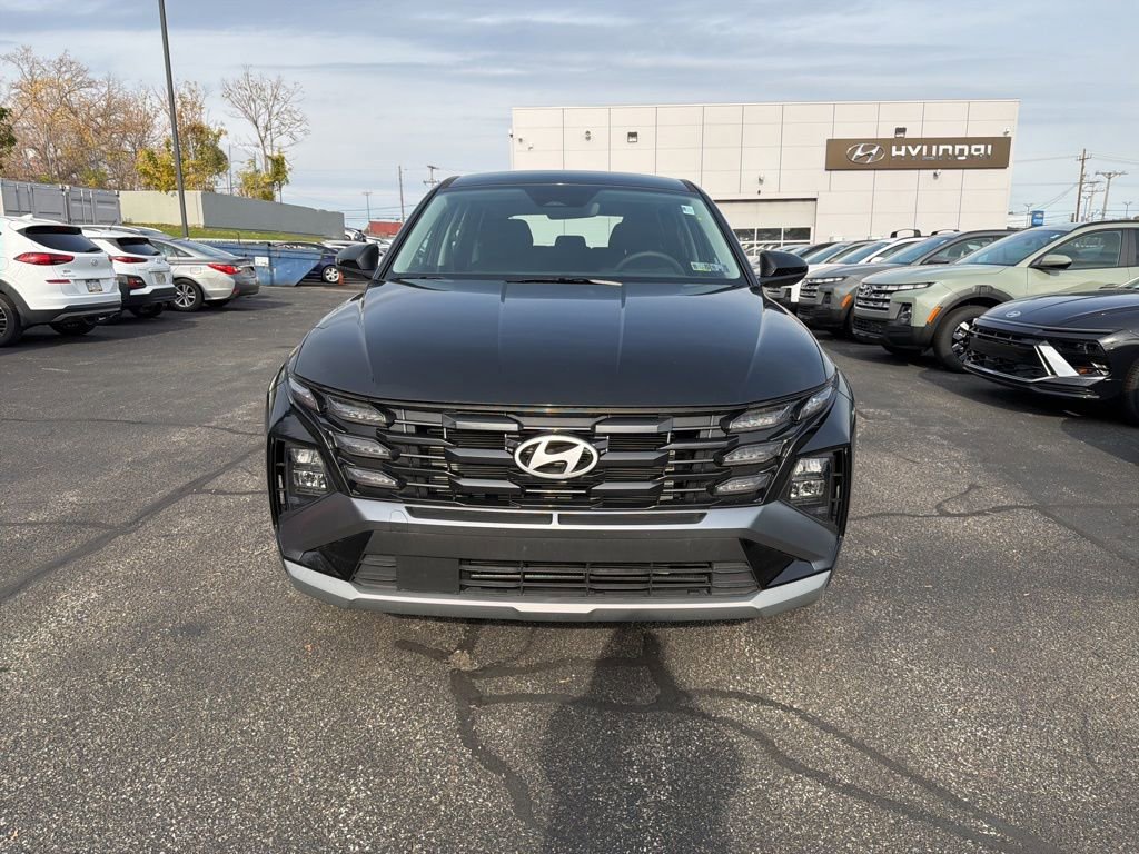Used 2025 Hyundai Tucson SE image 2
