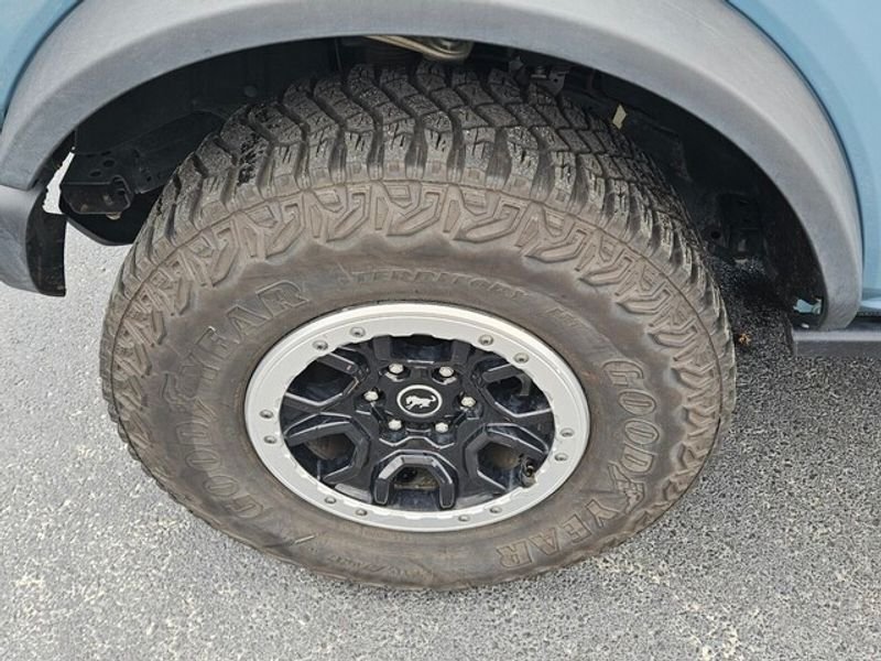 Used 2023 Ford Bronco Badlands AWD/4WD image 18