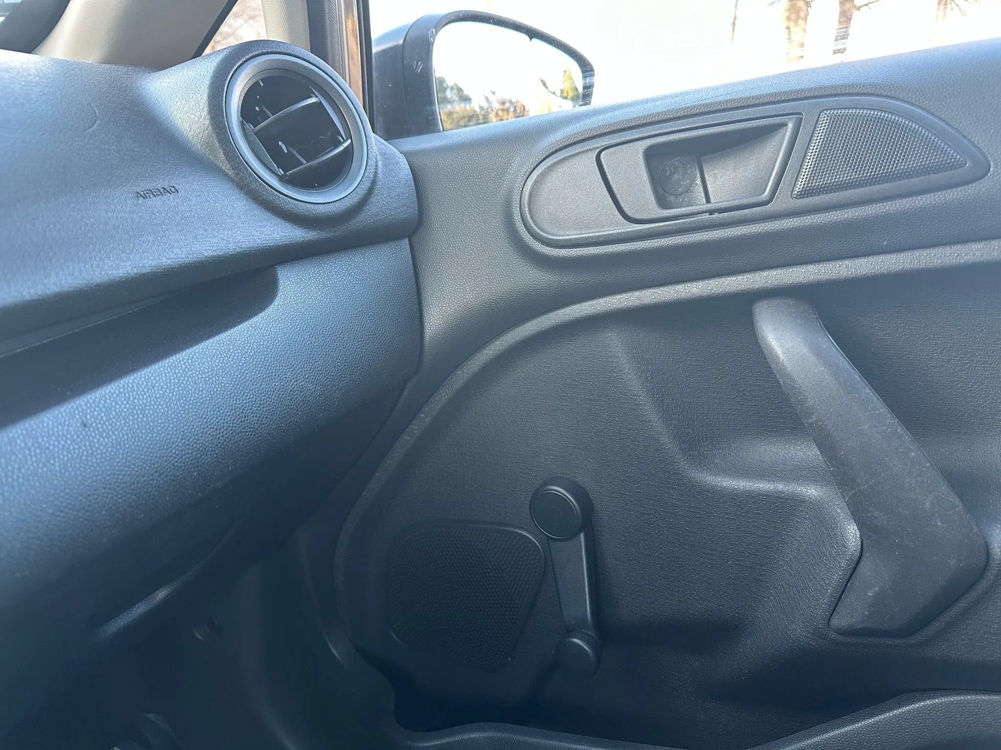Used 2018 Ford Fiesta S FWD image 28