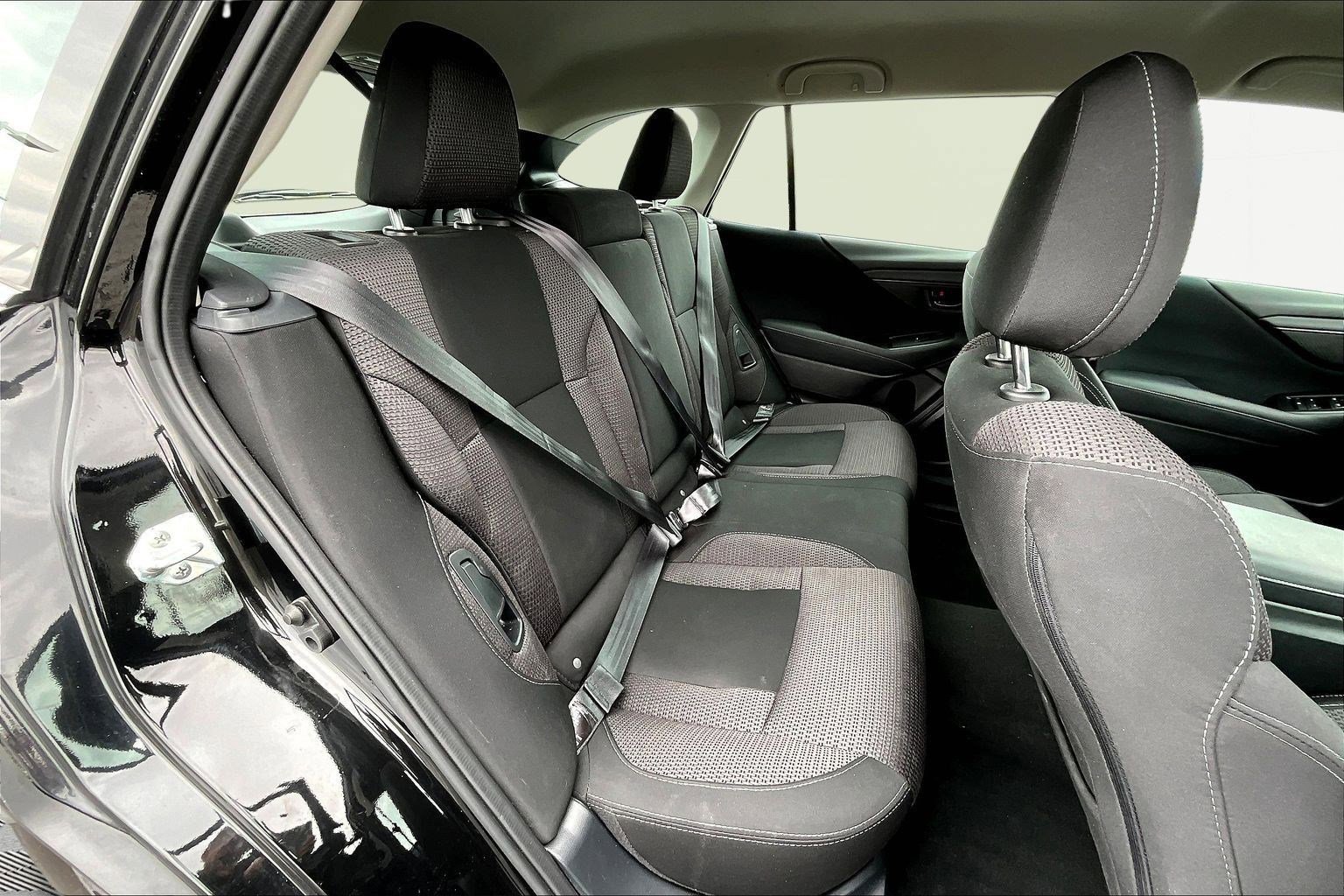 Used 2023 Subaru Outback AWD/4WD image 25