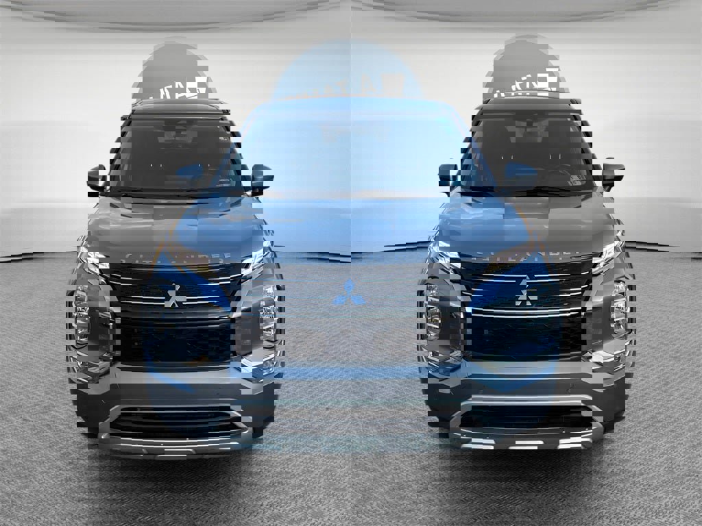 Used 2023 Mitsubishi Outlander SE image 9