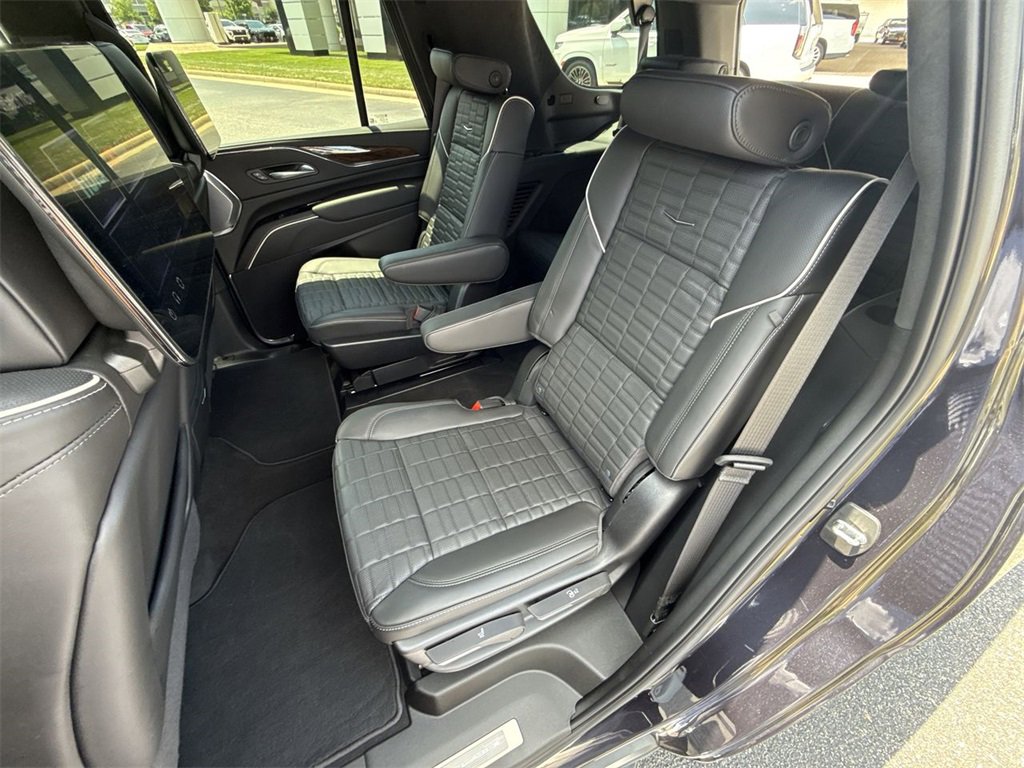 Certified 2024 Cadillac Escalade Premium Luxury Platinum image 25