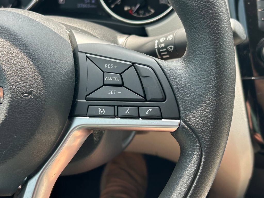 Used 2020 Nissan Rogue Sport SV FWD image 34
