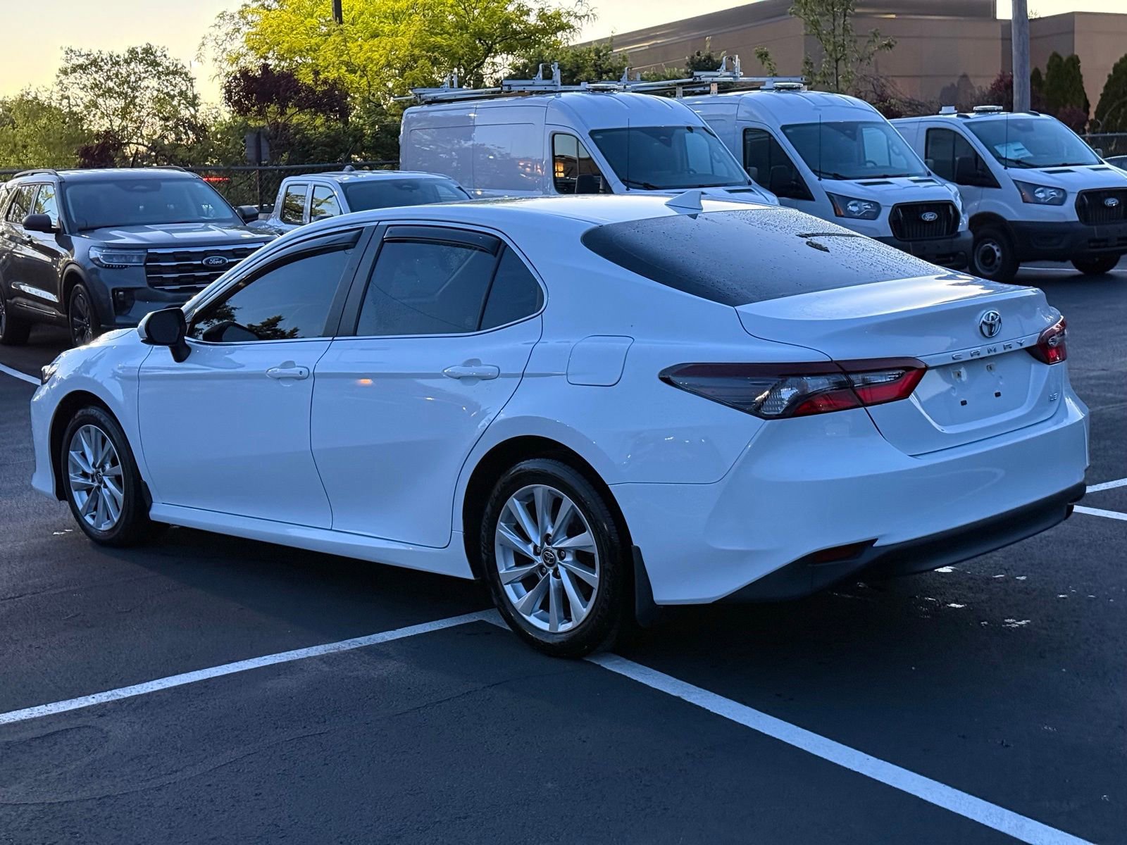 Used 2023 Toyota Camry LE FWD image 5