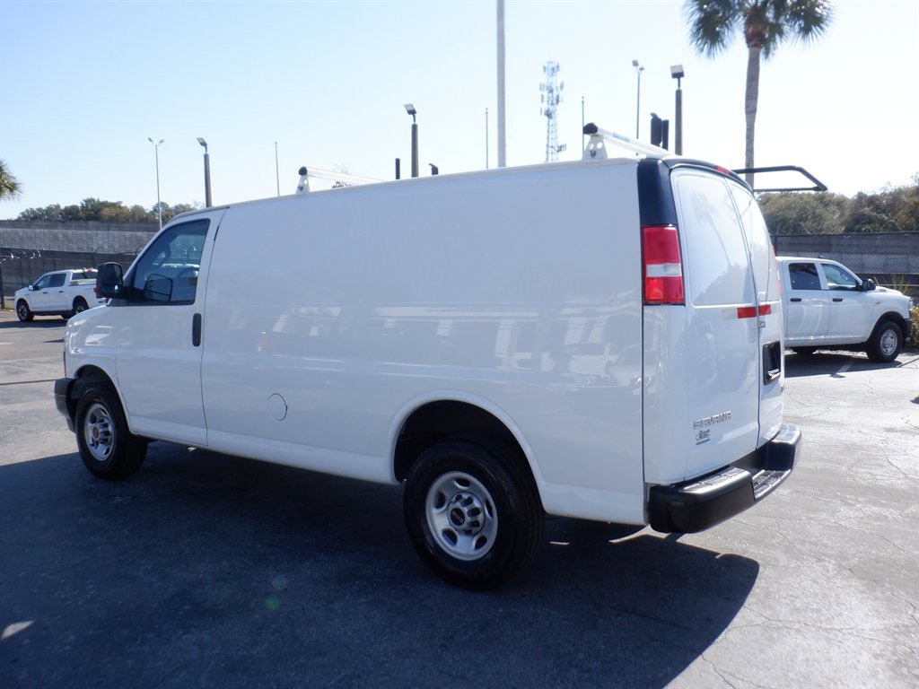 Used 2023 GMC Savana 2500 w/ Driver Convenience Package image 3