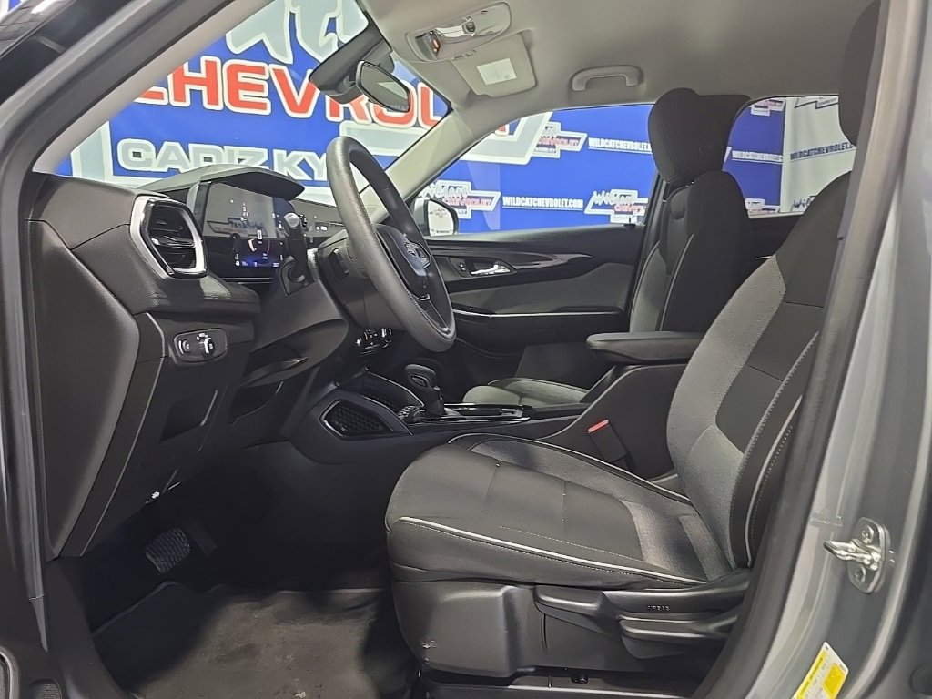 Used 2025 Chevrolet TrailBlazer LT image 13