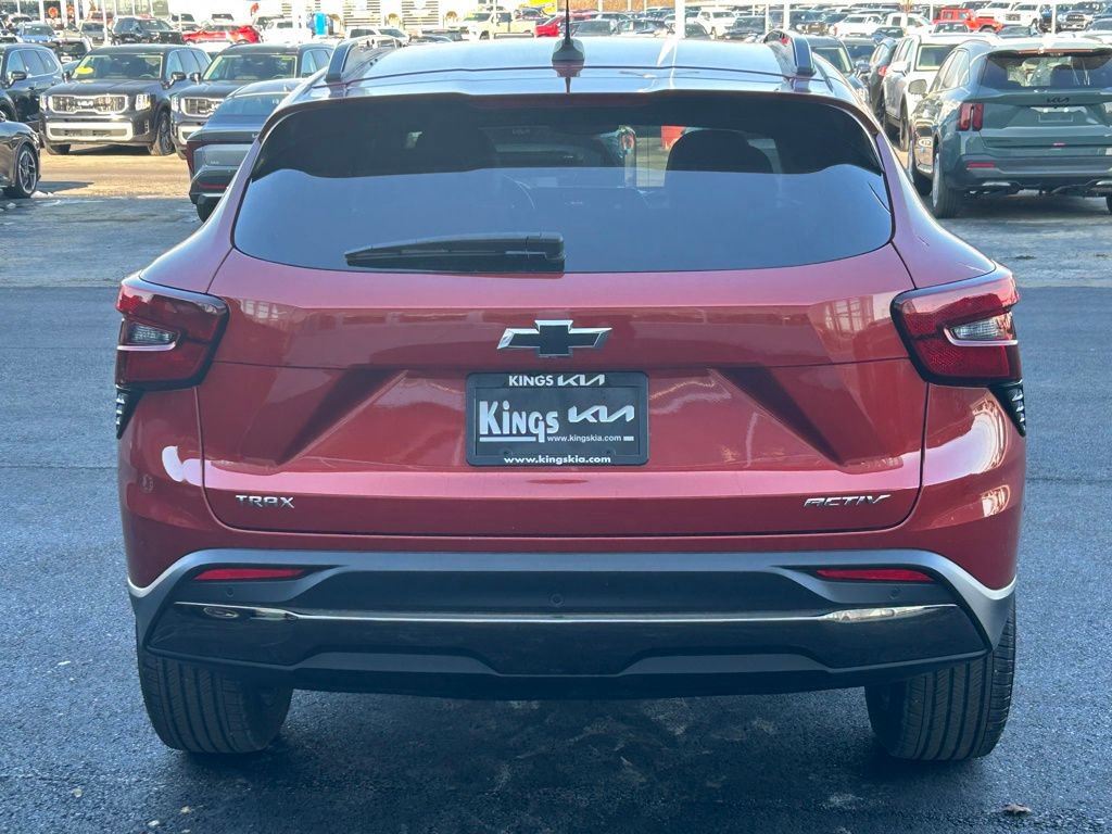 Used 2024 Chevrolet Trax ACTIV w/ Driver Confidence Package image 6