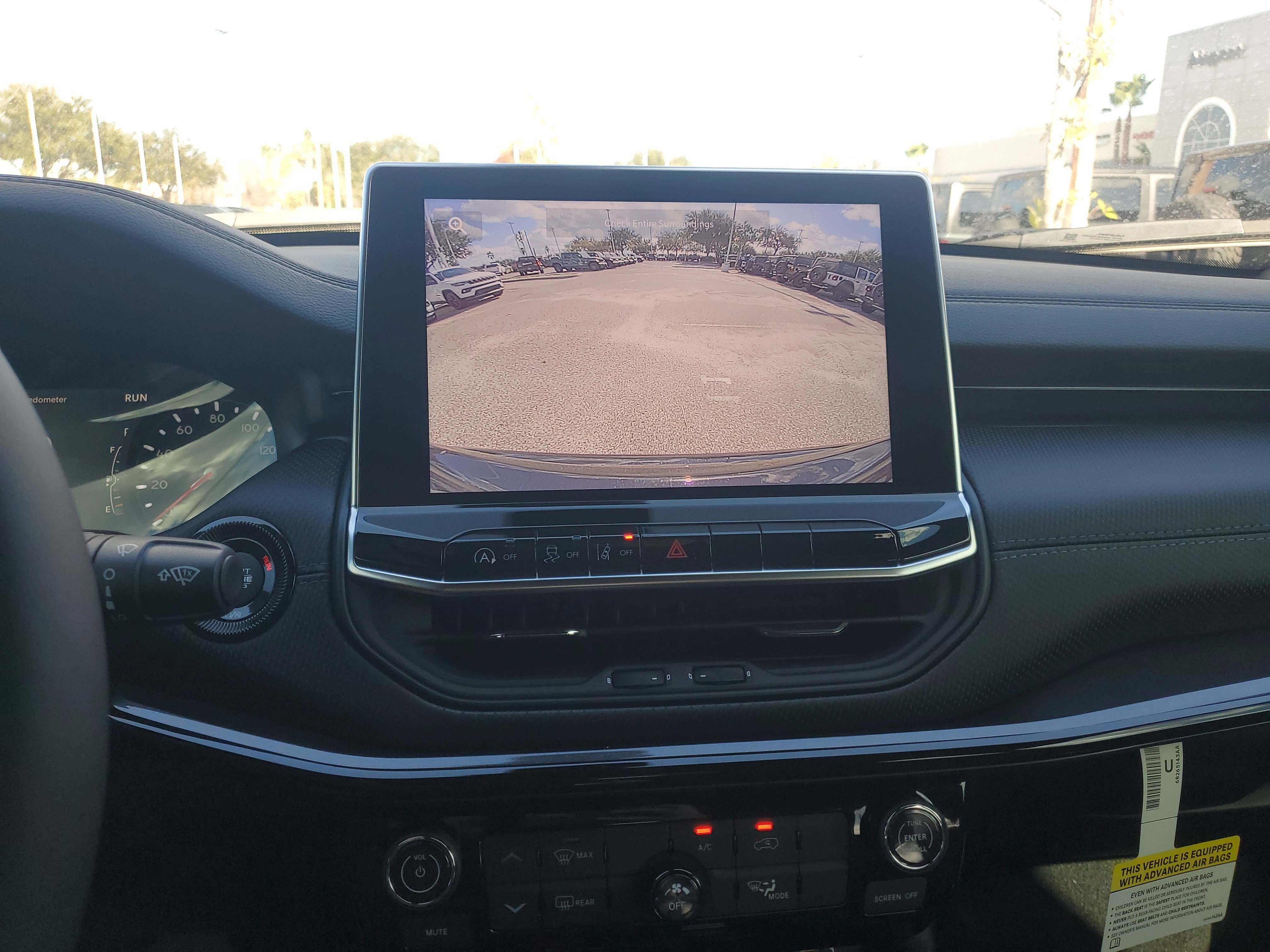 New 2026 Jeep Compass Latitude image 17