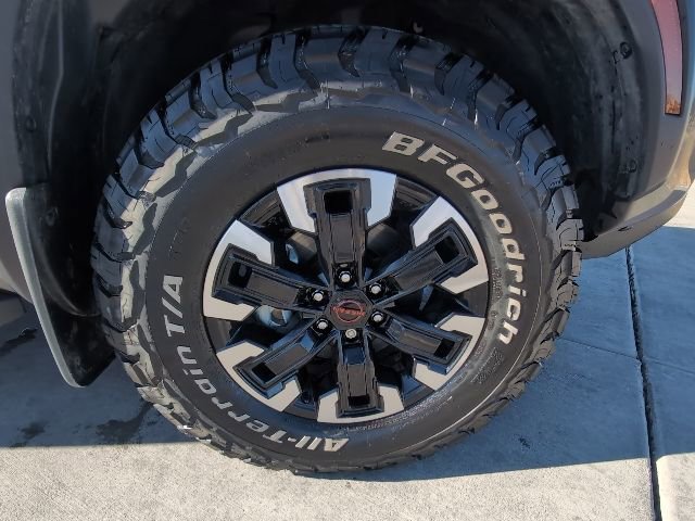 Used 2024 Nissan Frontier PRO-4X w/ Off-Road Protection Package image 35