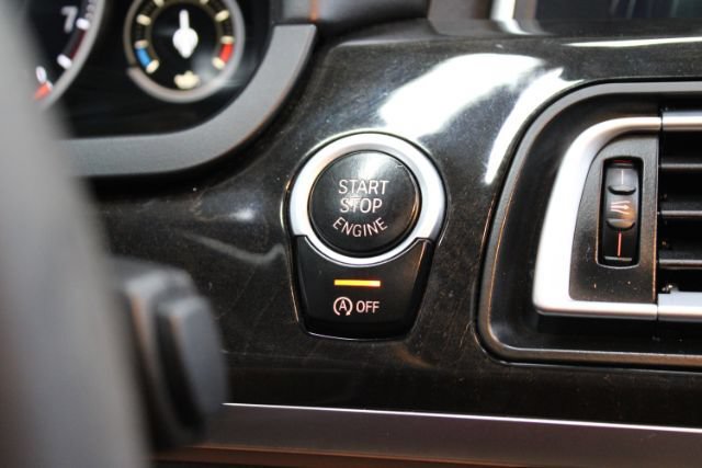 Used 2015 BMW 750Li xDrive AWD/4WD image 19