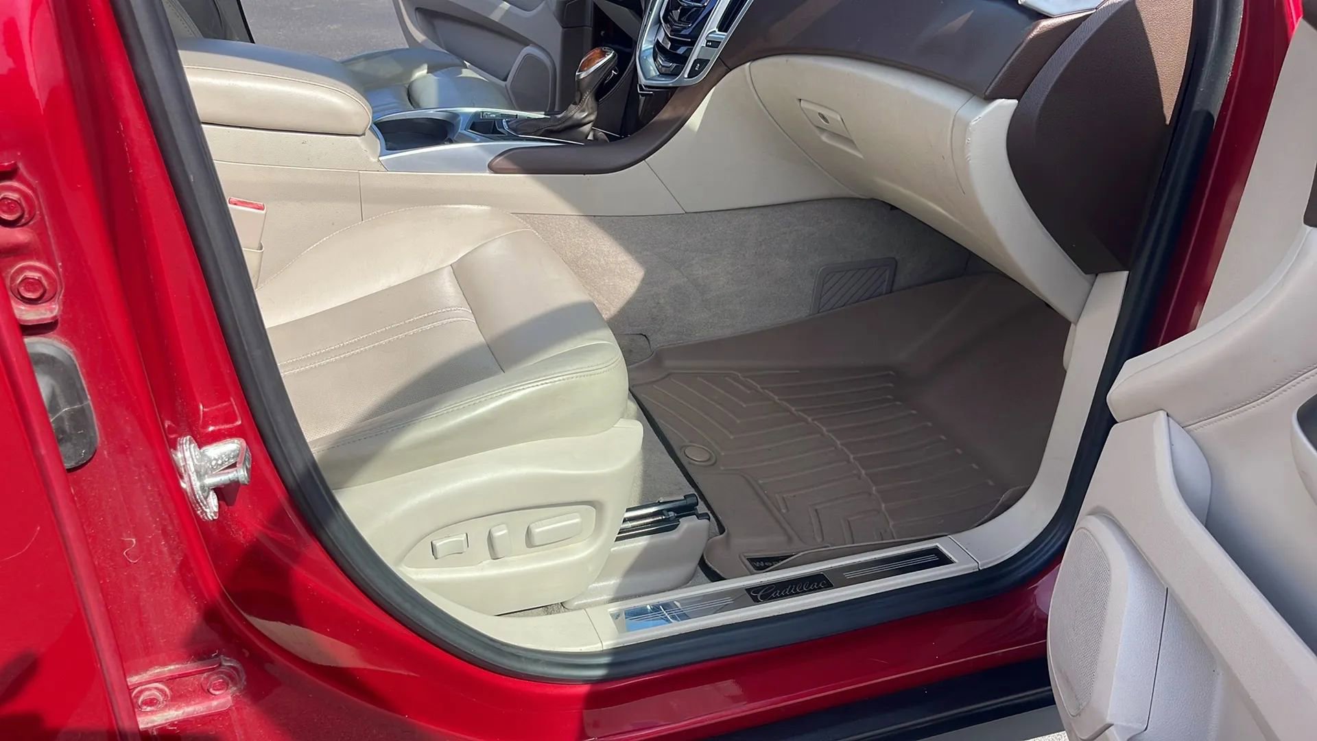 Used 2015 Cadillac SRX Performance w/ Driver Awareness Package image 26