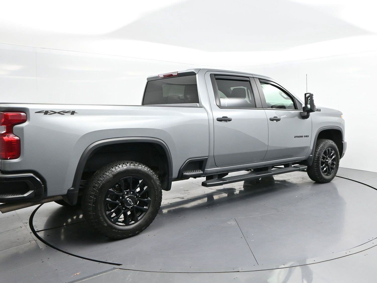 Used 2025 Chevrolet Silverado 2500 Custom w/ Custom Convenience Package AWD/4WD image 7