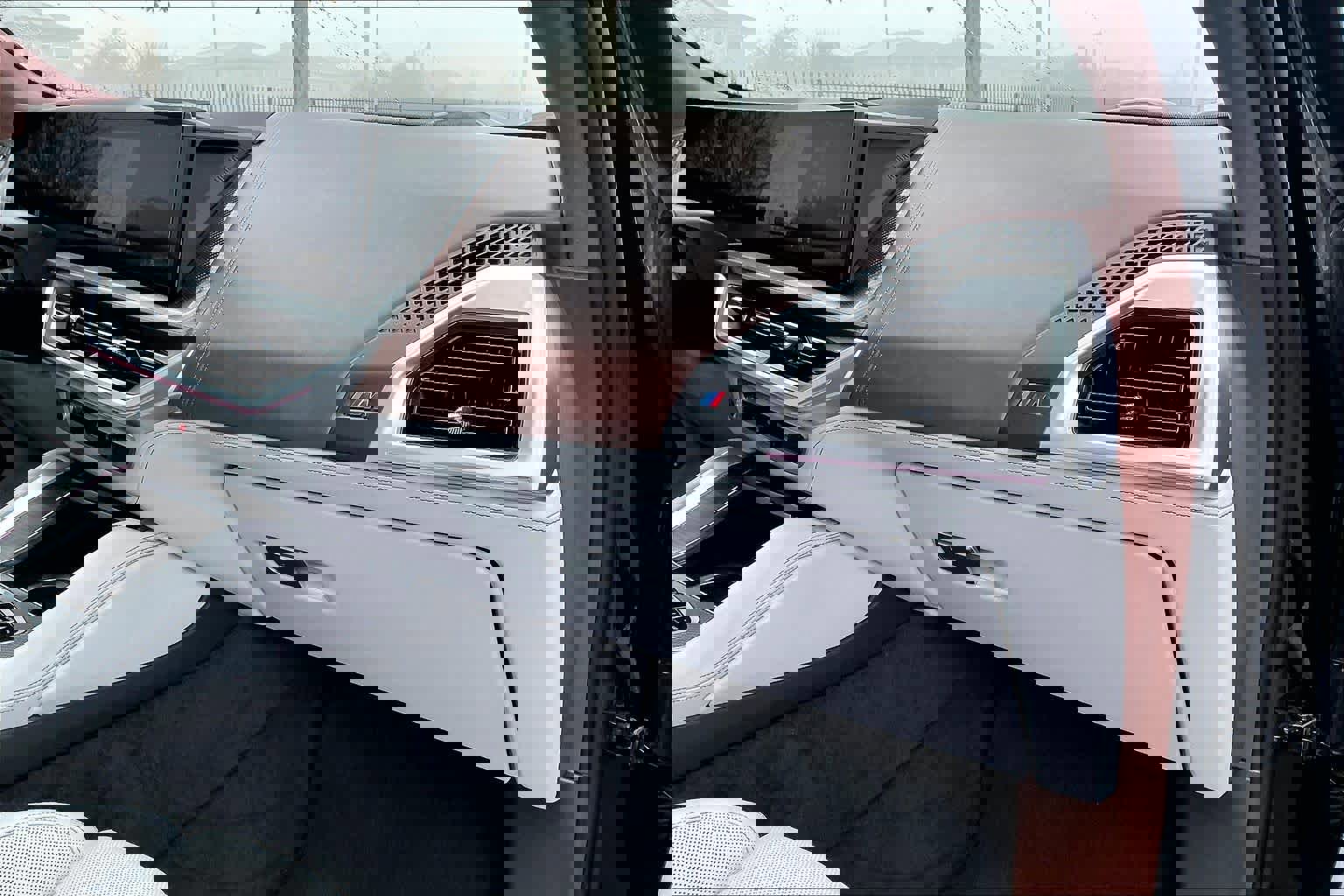 Used 2025 BMW XM image 17